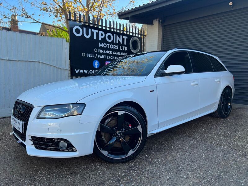 AUDI A4 AVANT 2.0 TDI Black Edition Multitronic Euro 5 5dr 2011