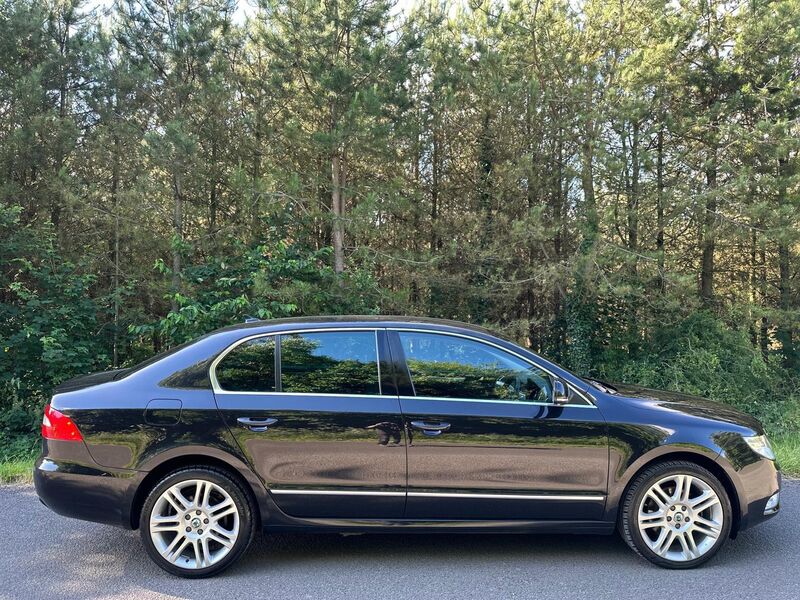 SKODA SUPERB 2.0 TDI Elegance DSG Euro 5 5dr 2012