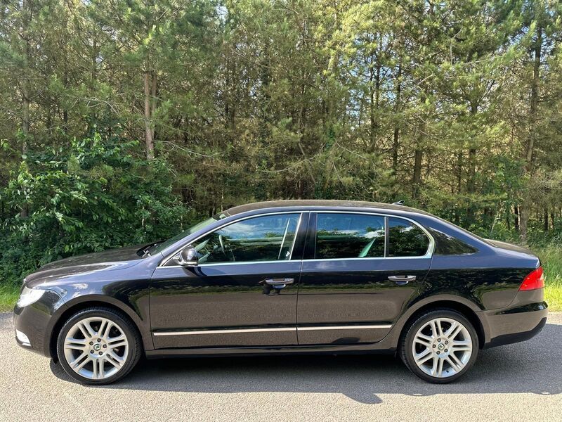 SKODA SUPERB 2.0 TDI Elegance DSG Euro 5 5dr 2012