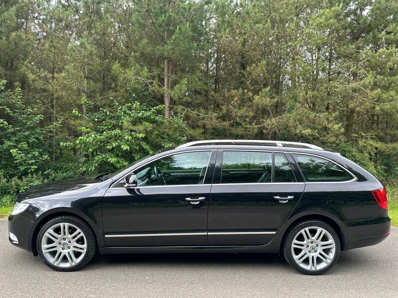 SKODA SUPERB 2.0 TDI Elegance DSG 4WD Euro 5 5dr 2012