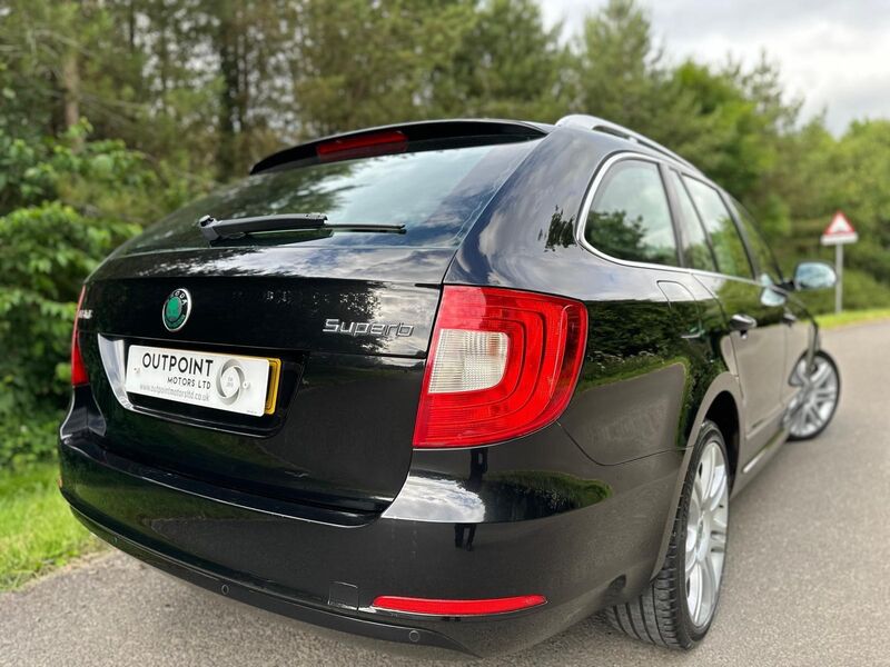 SKODA SUPERB 2.0 TDI Elegance DSG 4WD Euro 5 5dr 2012