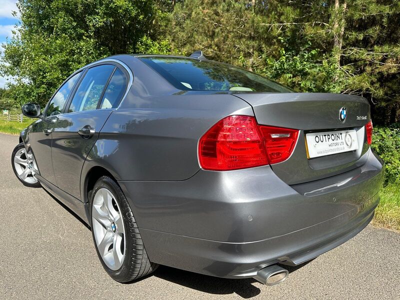 BMW 3 SERIES 2.0 320d Exclusive Edition Steptronic Euro 5 4dr 2011