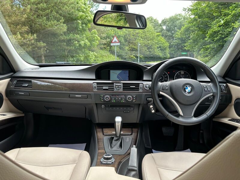 BMW 3 SERIES 2.0 320d Exclusive Edition Steptronic Euro 5 4dr 2011