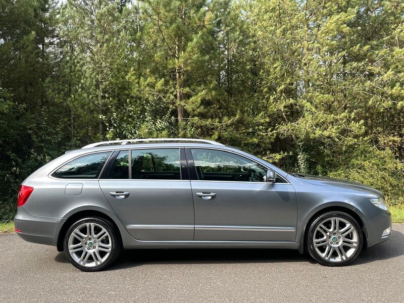 SKODA SUPERB 2.0 TDI Elegance DSG Euro 5 5dr 2010