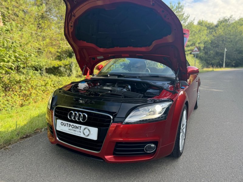 AUDI TT 2.0 TFSI Sport Euro 5 (s/s) 3dr 2011