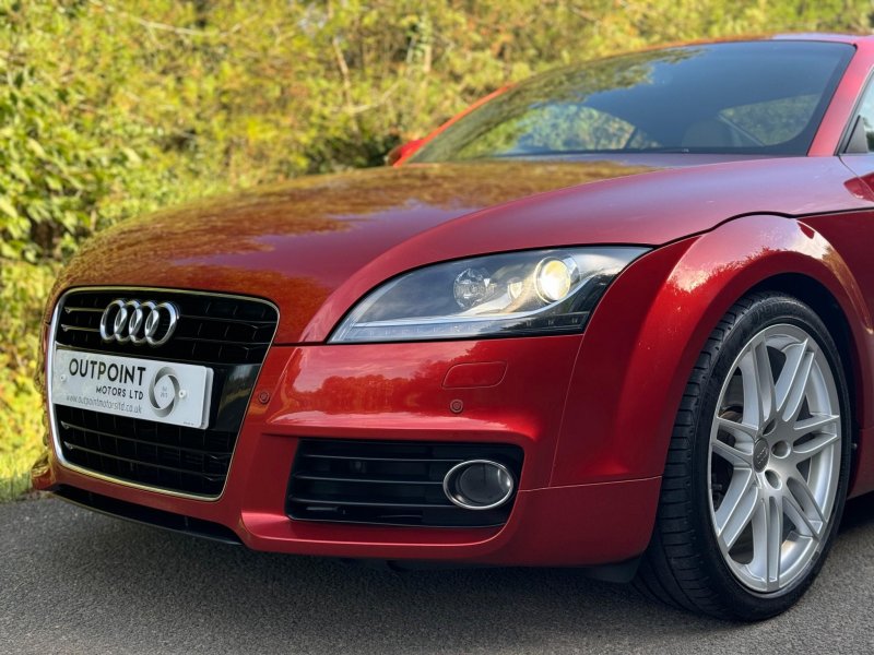 AUDI TT 2.0 TFSI Sport Euro 5 (s/s) 3dr 2011