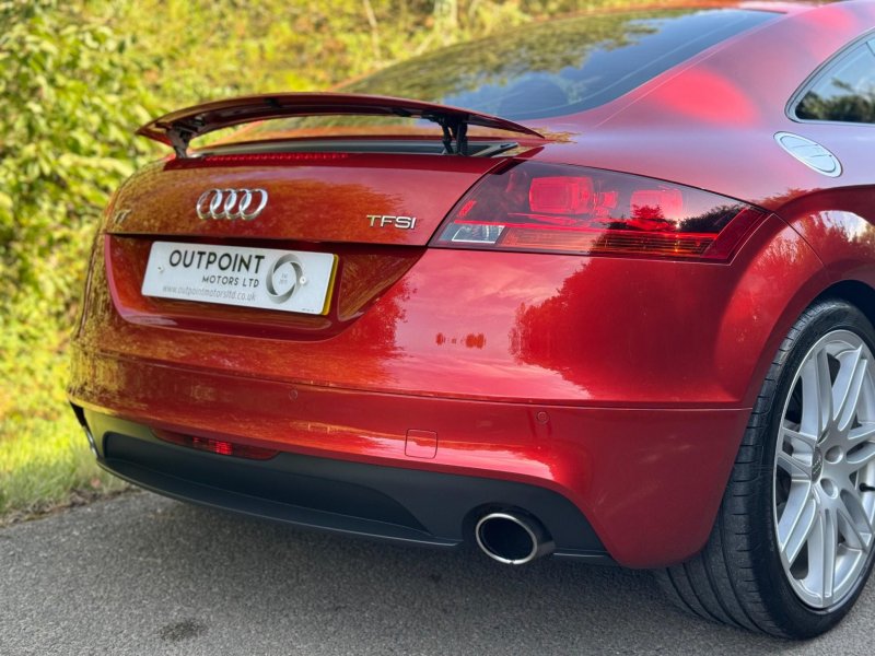 AUDI TT 2.0 TFSI Sport Euro 5 (s/s) 3dr 2011