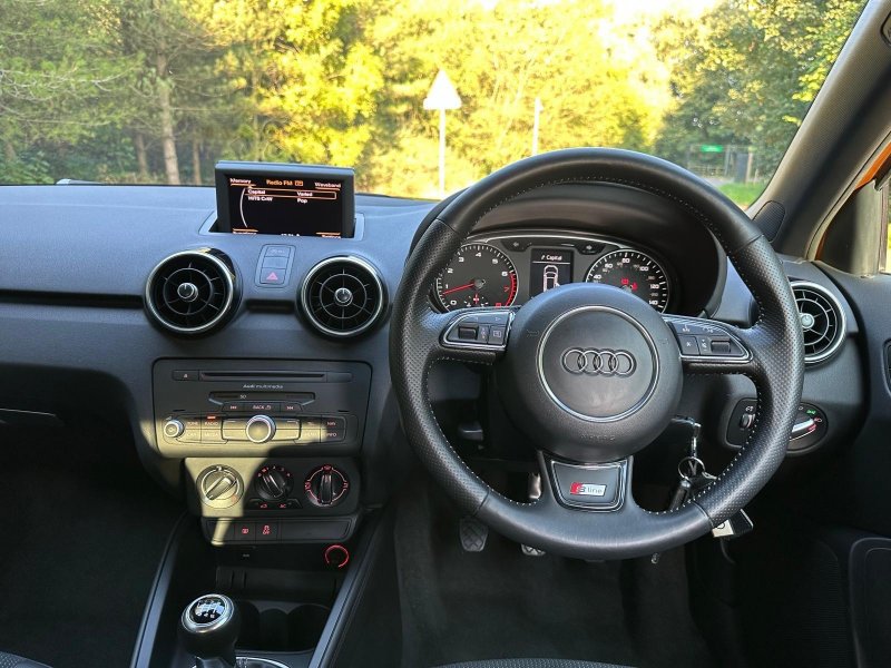 AUDI A1 1.4 TFSI S line Sportback Euro 5 (s/s) 5dr 2012