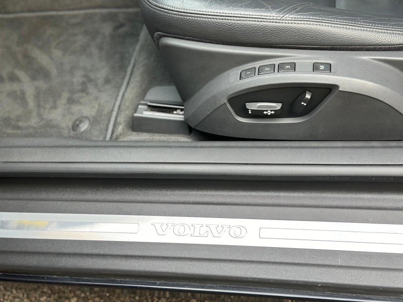 VOLVO C70 2.4 D5 SE Lux Geartronic 2dr 2007