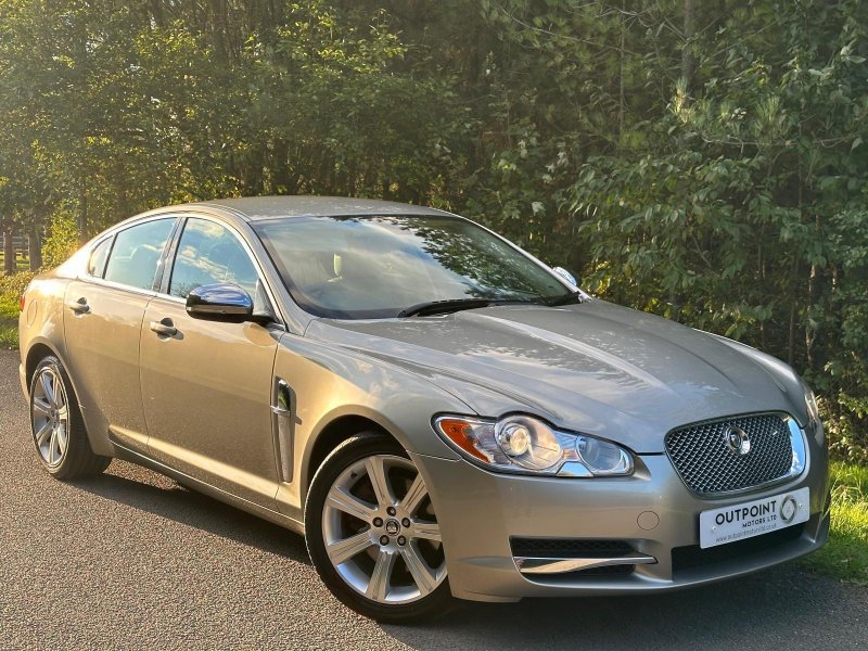 JAGUAR XF 3.0d V6 Luxury Auto Euro 5 4dr 2011