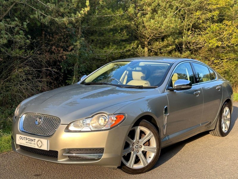 JAGUAR XF 3.0d V6 Luxury Auto Euro 5 4dr 2011