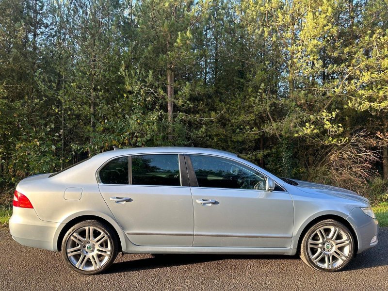 SKODA SUPERB 2.0 TDI Elegance DSG Euro 5 5dr 2013