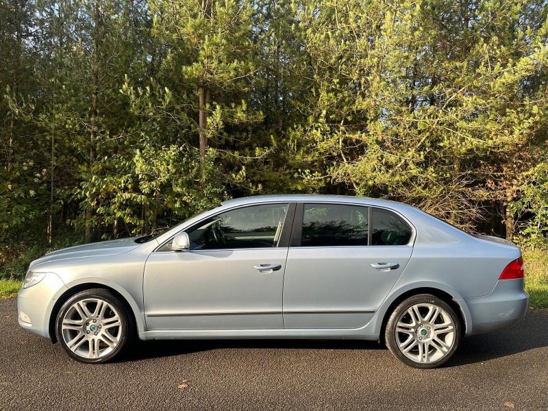 SKODA SUPERB 2.0 TDI Elegance DSG Euro 5 5dr 2013