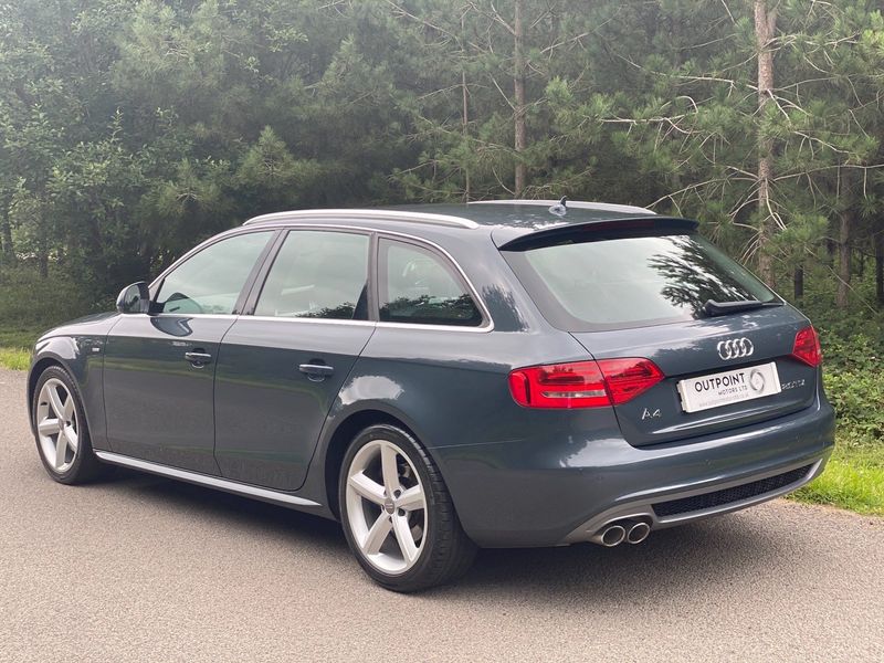 AUDI A4 AVANT 2.0 TDI S line Multitronic 5dr 2009