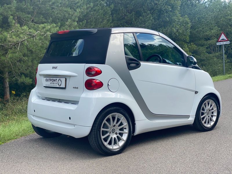 SMART FORTWO 1.0 MHD Passion Cabriolet Softouch 2dr 2011