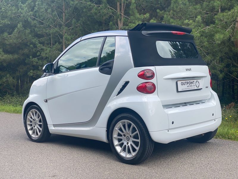 SMART FORTWO 1.0 MHD Passion Cabriolet Softouch 2dr 2011