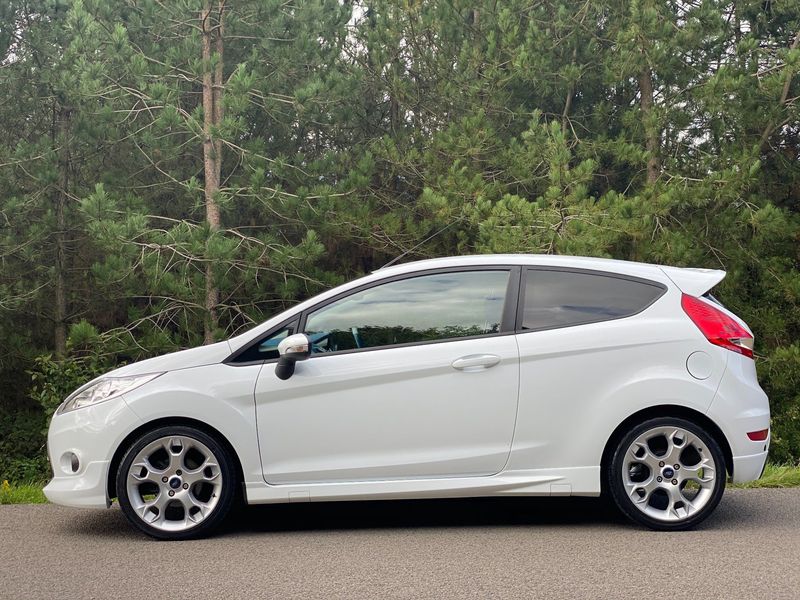 FORD FIESTA 1.6 Zetec S 3dr 2009