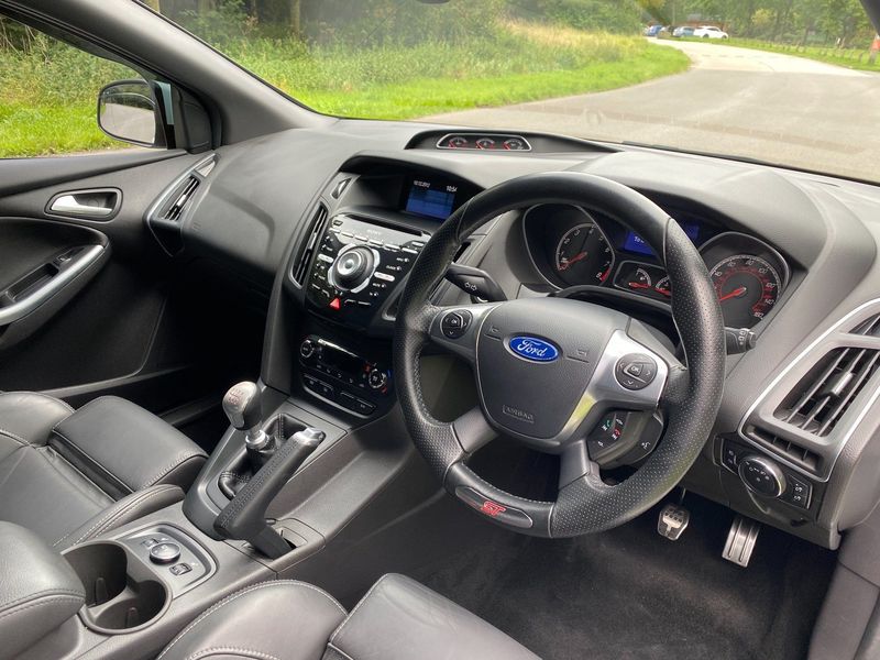 FORD FOCUS 2.0 T ST-3 5dr 2013