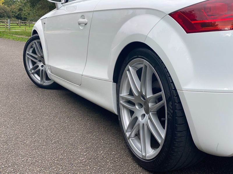 AUDI TT 2.0 TFSI S line Special Edition S Tronic 2dr 2010