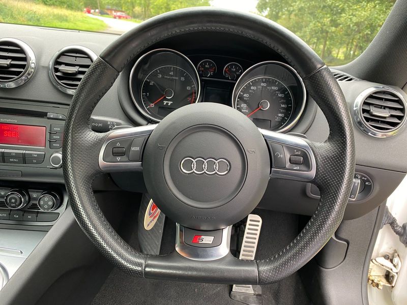 AUDI TT 2.0 TFSI S line Special Edition S Tronic 2dr 2010