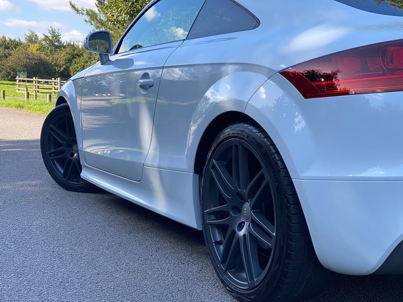 AUDI TT 2.0 TD Black Edition 2dr 2012