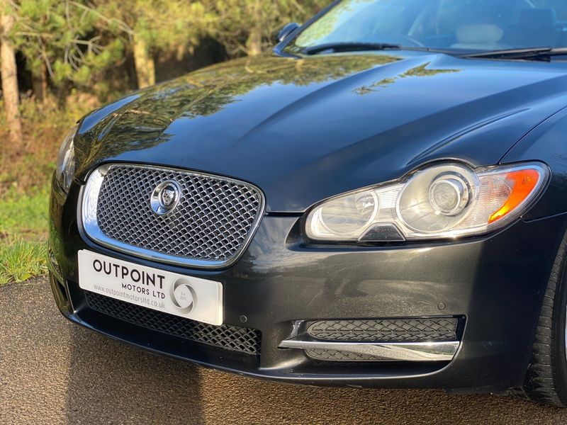 JAGUAR XF 3.0 V6 Luxury 4dr 2010