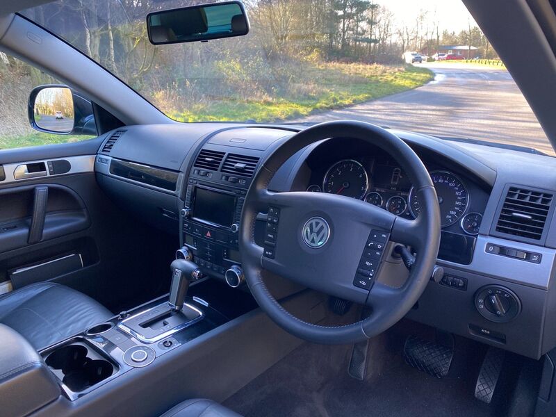 VOLKSWAGEN TOUAREG 3.0 TDI V6 DPF Altitude 5dr 2009