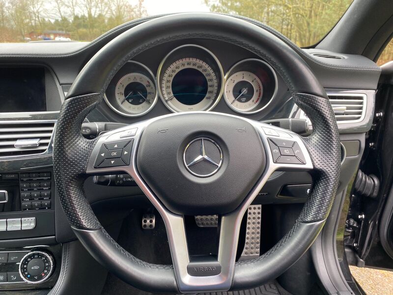 MERCEDES-BENZ CLS 3.0 CLS350 BlueEFFICIENCY AMG Sport 7G-Tronic Plus 4dr 2013