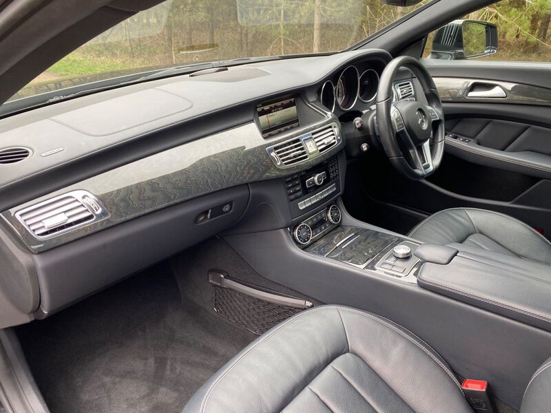 MERCEDES-BENZ CLS 3.0 CLS350 BlueEFFICIENCY AMG Sport 7G-Tronic Plus 4dr 2013