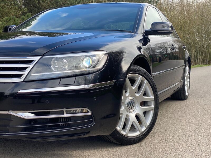 VOLKSWAGEN PHAETON 3.0 TDI V6 4MOTION 4dr 2011