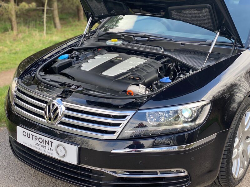 VOLKSWAGEN PHAETON 3.0 TDI V6 4MOTION 4dr 2011