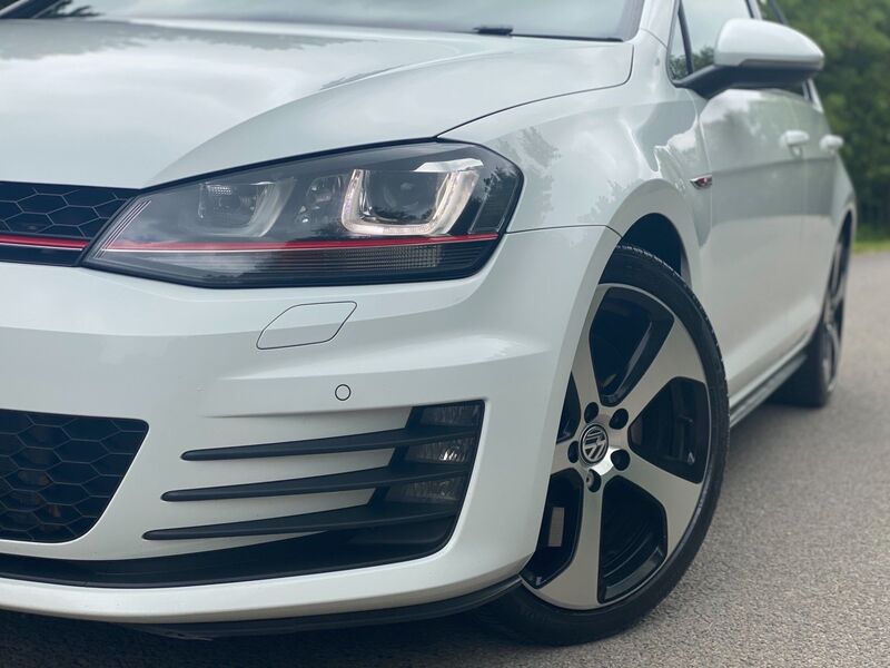 VOLKSWAGEN GOLF 2.0 TSI BlueMotion Tech GTI Performance pack ss 5dr 2015