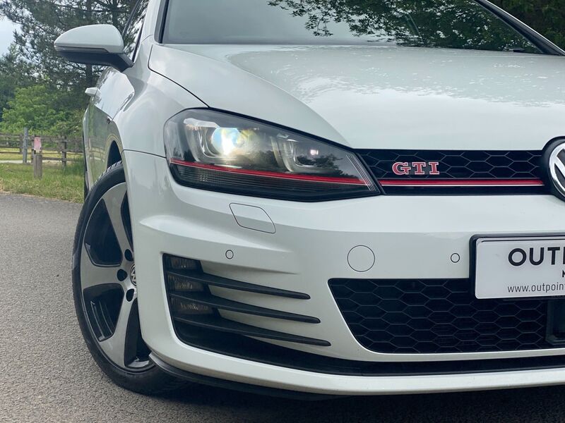 VOLKSWAGEN GOLF 2.0 TSI BlueMotion Tech GTI Performance pack ss 5dr 2015