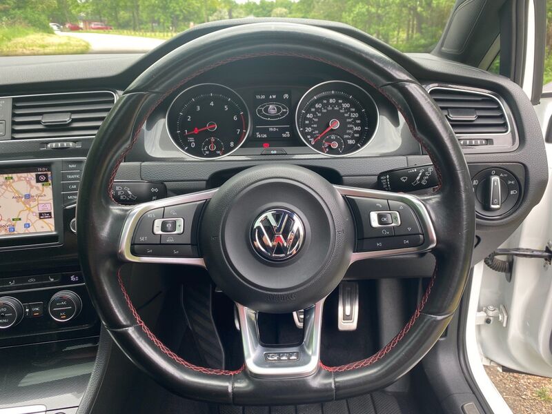 VOLKSWAGEN GOLF 2.0 TSI BlueMotion Tech GTI Performance pack ss 5dr 2015