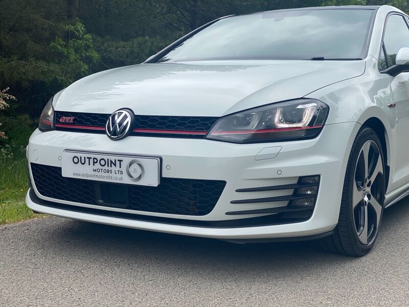 VOLKSWAGEN GOLF 2.0 TSI BlueMotion Tech GTI Performance pack ss 5dr 2015