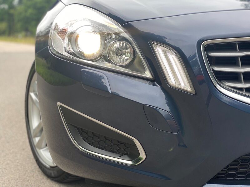 VOLVO S60 2.4 D5 SE Lux Geartronic 4dr 2012