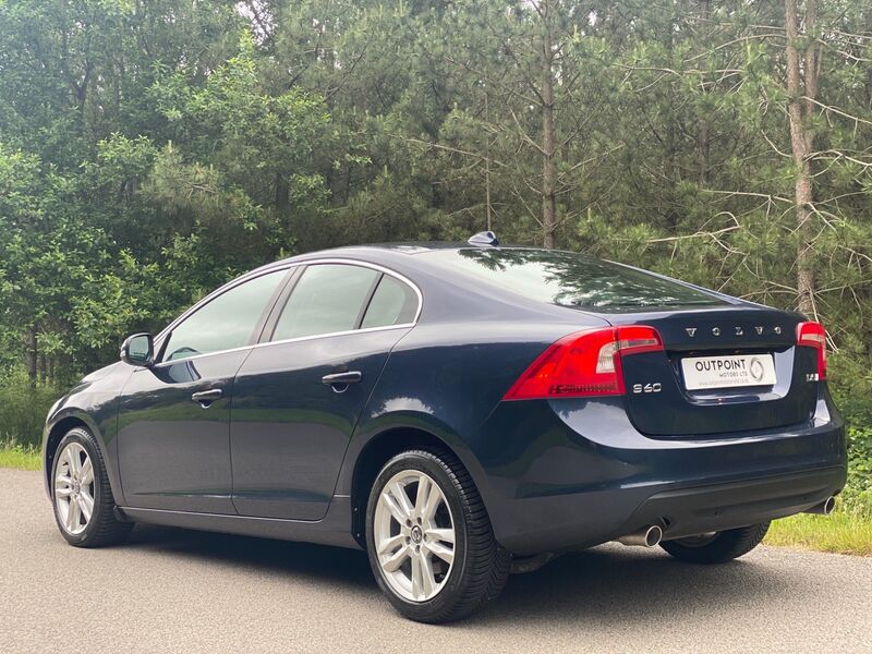 VOLVO S60 2.4 D5 SE Lux Geartronic 4dr 2012