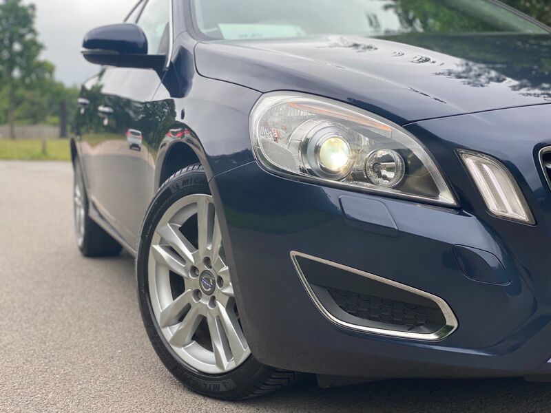 VOLVO S60 2.4 D5 SE Lux Geartronic 4dr 2012