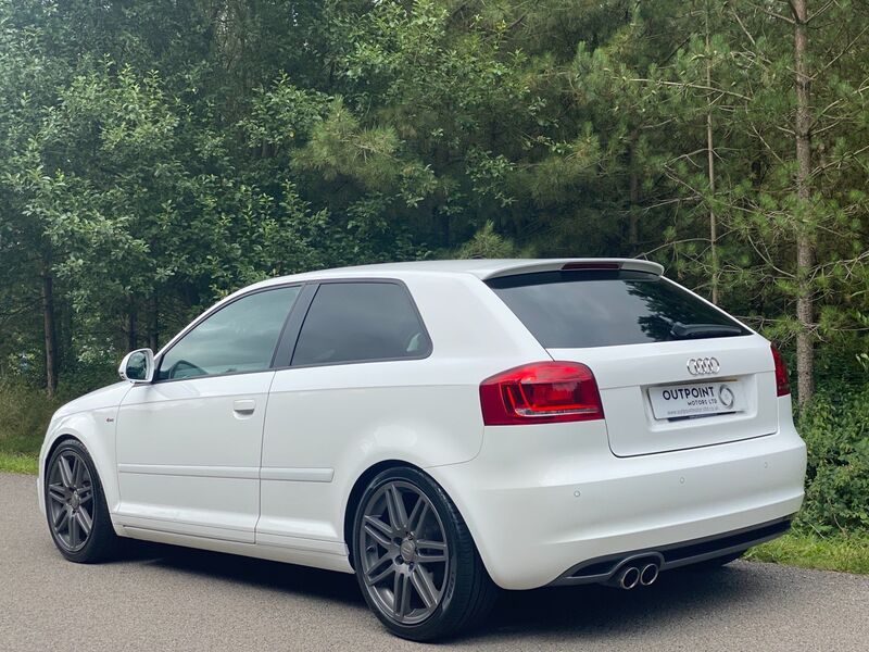 AUDI A3 2.0 TFSI Black Edition 3dr 2010