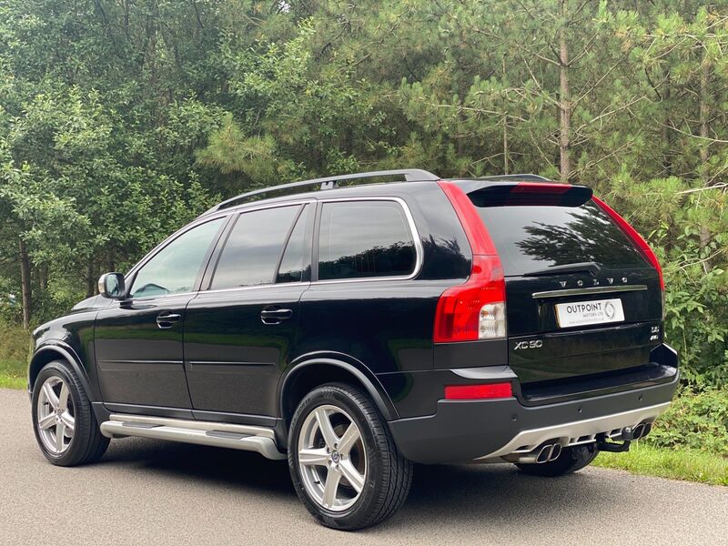 VOLVO XC90 2.4 D5 R-Design SE Geartronic AWD 5dr 2010