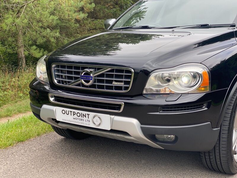 VOLVO XC90 2.4 D5 R-Design SE Geartronic AWD 5dr 2010