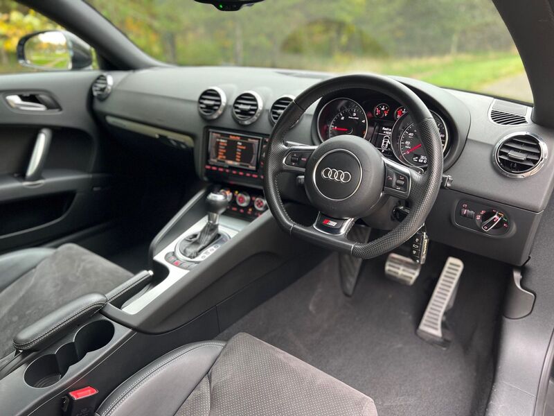 AUDI TT 2.0 TDI Black Edition S Tronic quattro 3dr 2014