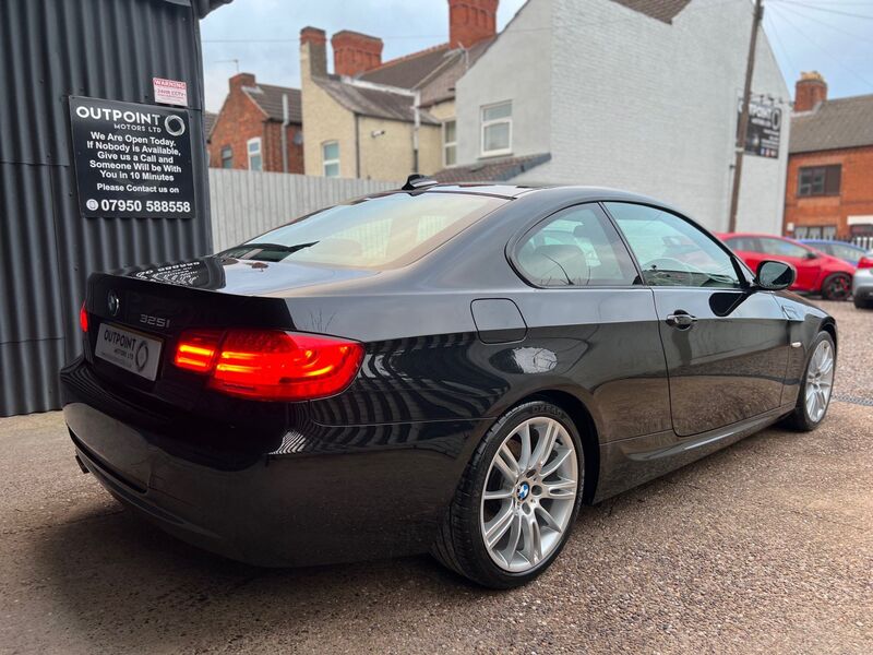 BMW 3 SERIES 3.0 325i M Sport 2dr 2011