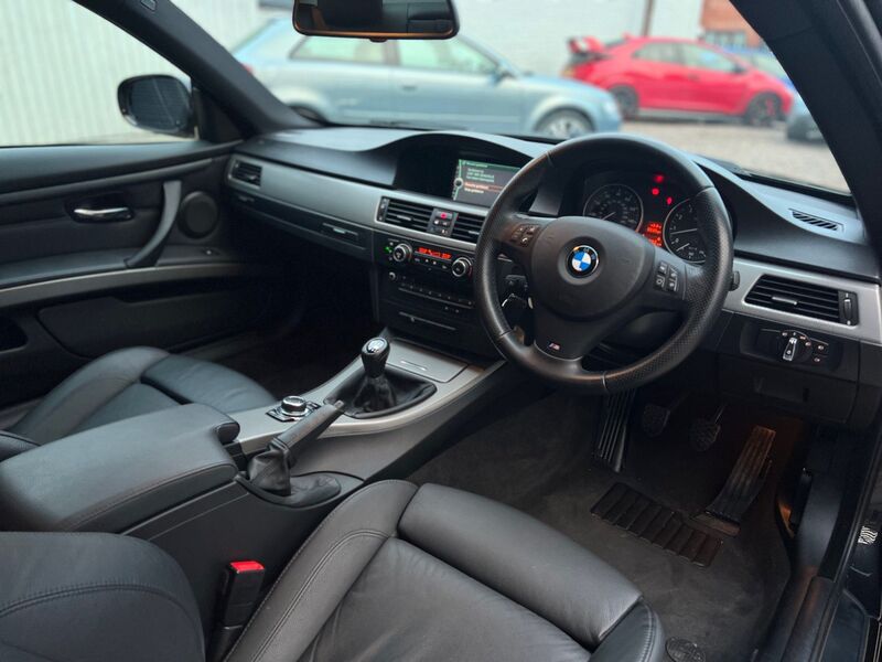 BMW 3 SERIES 3.0 325i M Sport 2dr 2011