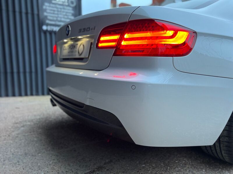 BMW 3 SERIES 3.0 330d M Sport 2dr 2011