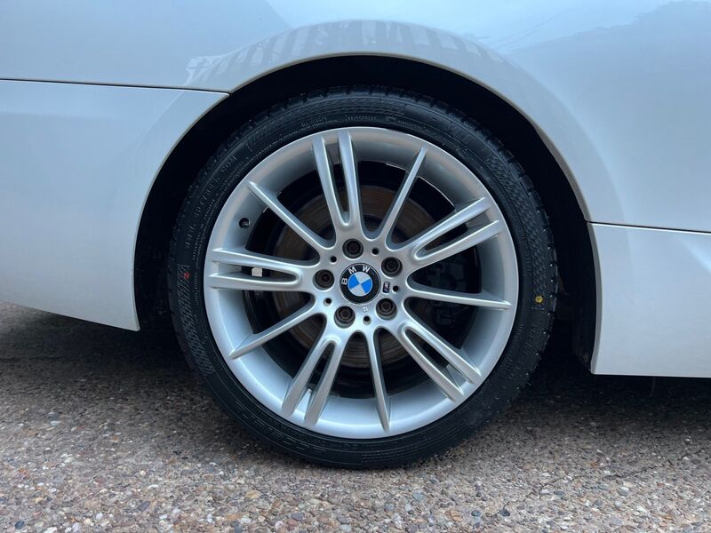 BMW 3 SERIES 3.0 330d M Sport 2dr 2011