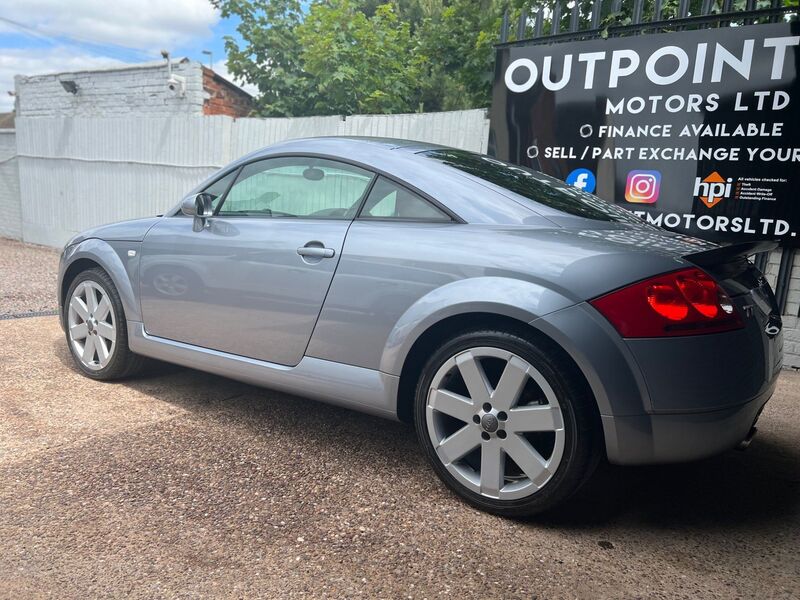 AUDI TT 3.2 DSG quattro 2dr 2004