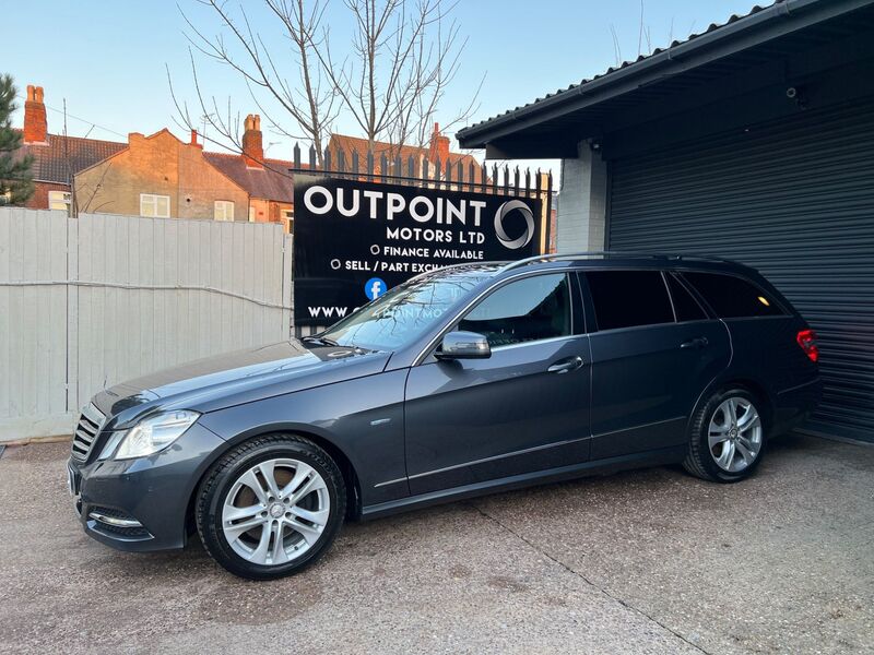 MERCEDES-BENZ E CLASS 3.0 E350 CDI V6 BlueEfficiency Avantgarde G-Tronic 5dr 2011