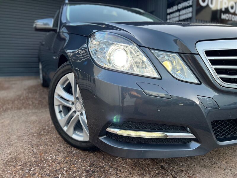 MERCEDES-BENZ E CLASS 3.0 E350 CDI V6 BlueEfficiency Avantgarde G-Tronic 5dr 2011