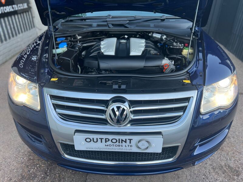 VOLKSWAGEN TOUAREG 3.0 TDI V6 DPF Altitude 5dr 2009